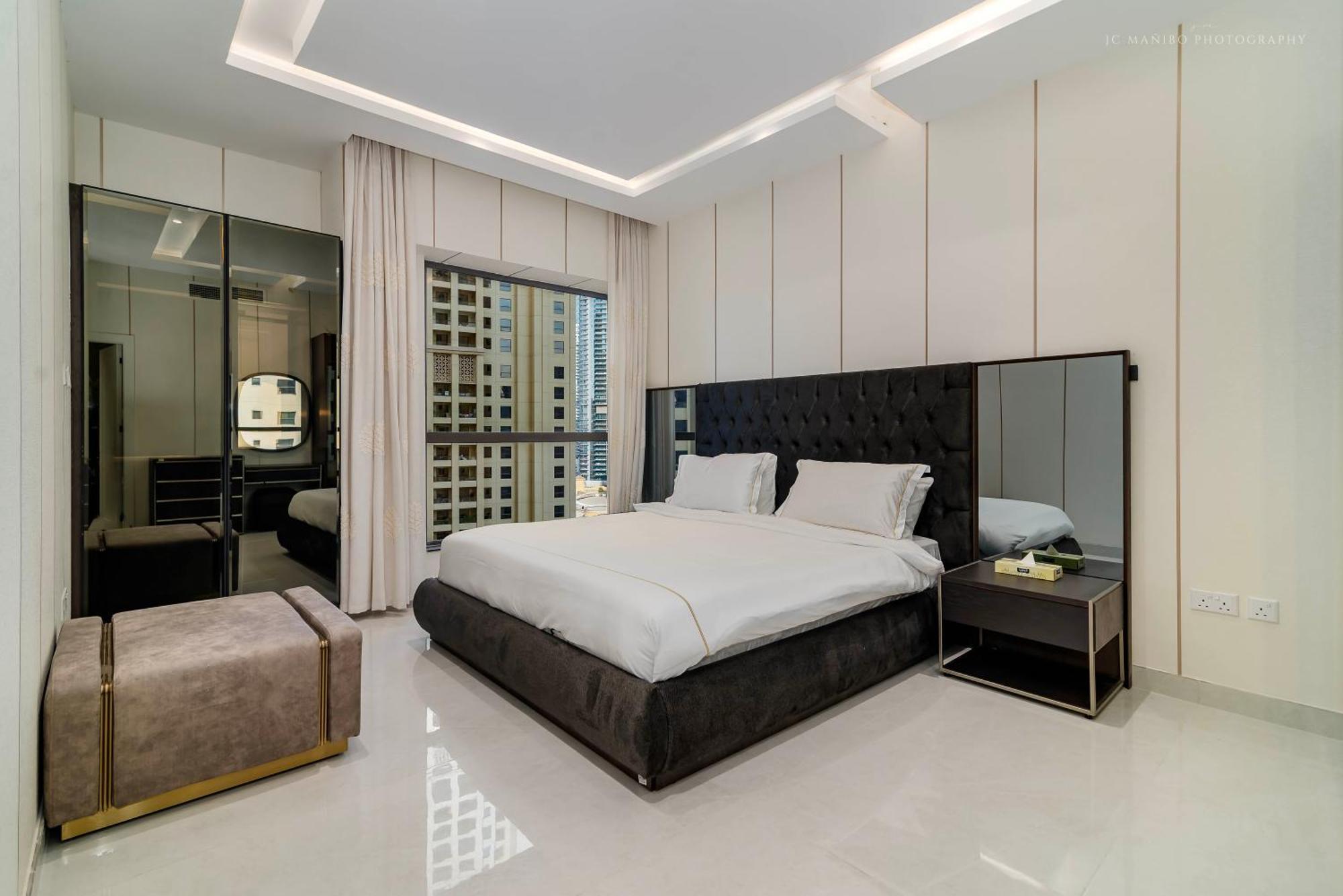 Appartamento Usmans 4Bdrm Jbr Sadaf Next To Ritz Carlton Walk Dubai Esterno foto